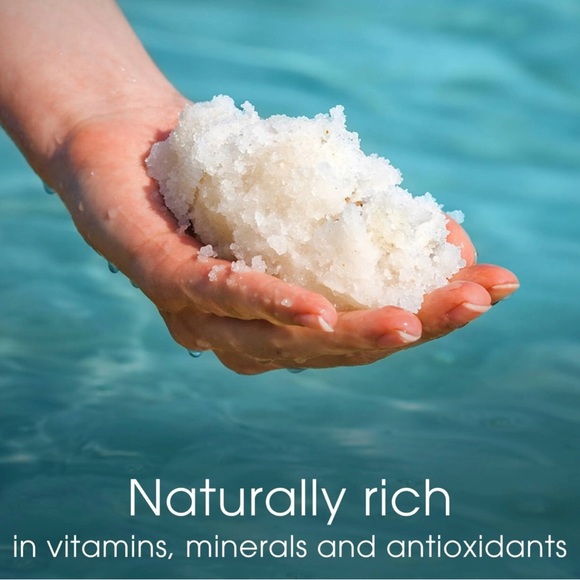 ChapStick Lip Treatment Total Hydration With Sea Minerals Overnight Renewal Balm - Picture 8 of 11